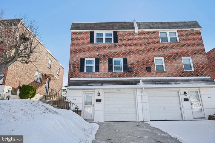 8913 Turton Drive  Philadelphia PA 19115 photo