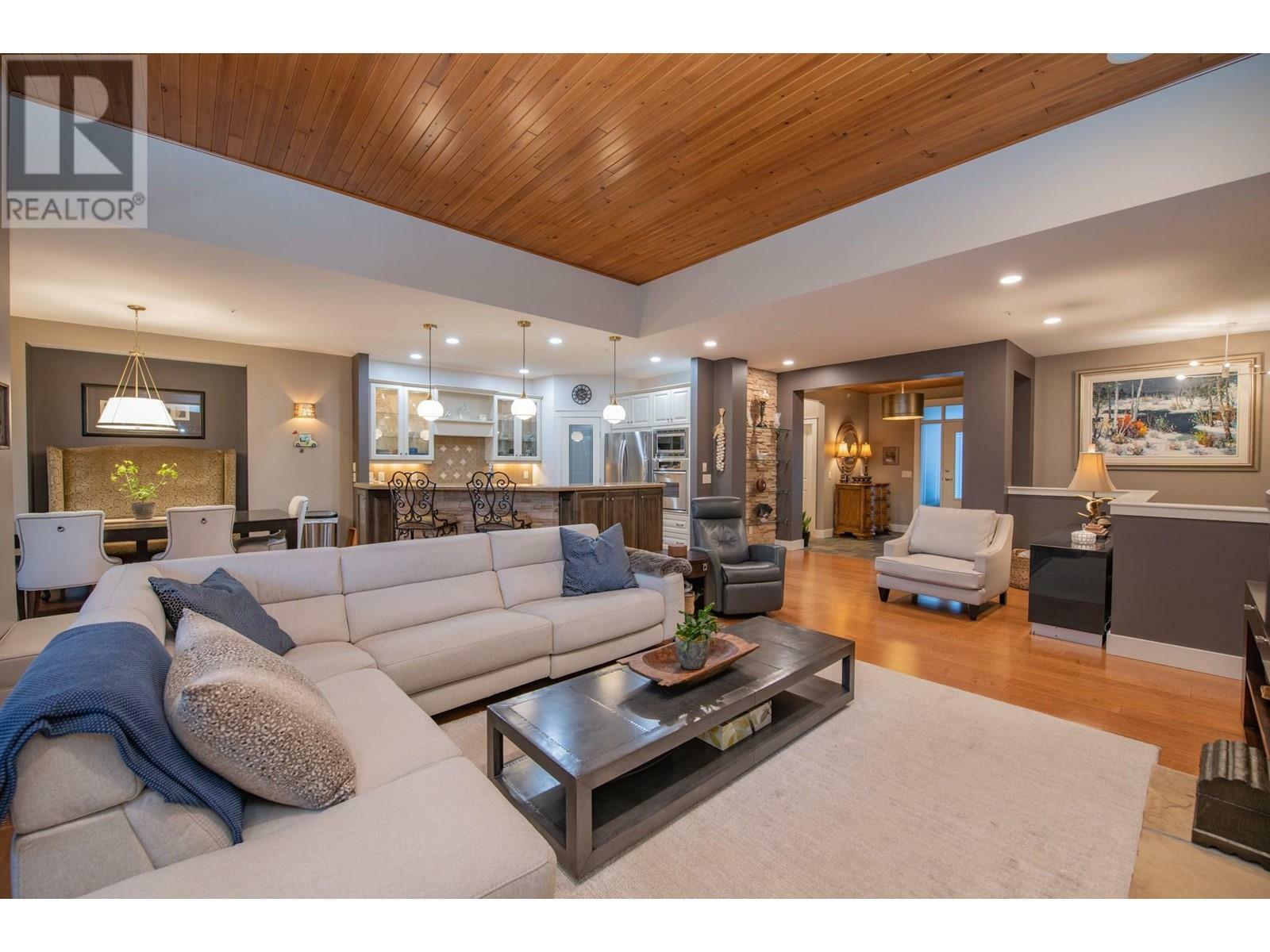 Property Photo: 108 Mashie Crescent BC V1H 1V8