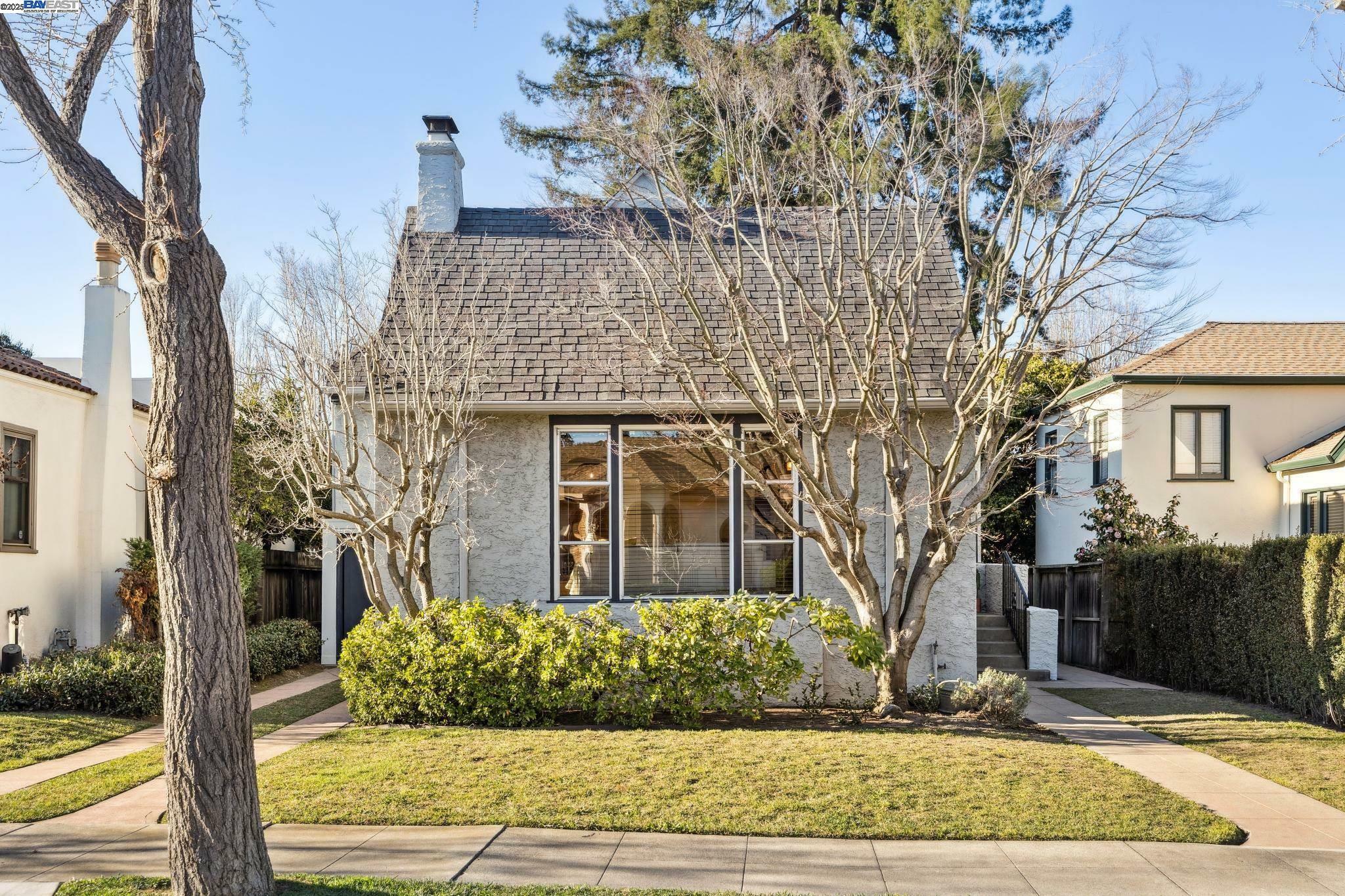 Property Photo:  1421 Grove St  CA 94501 