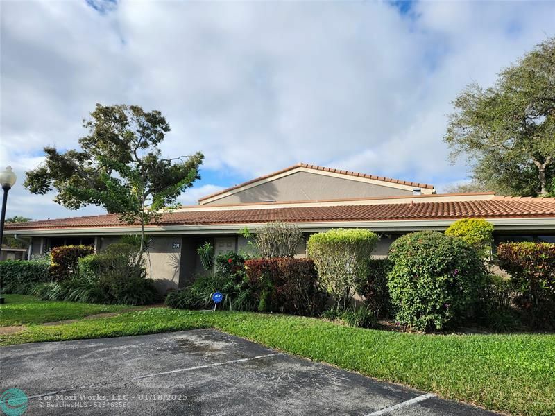 201 Dunwoody Ln 17-87  Hollywood FL 33021 photo