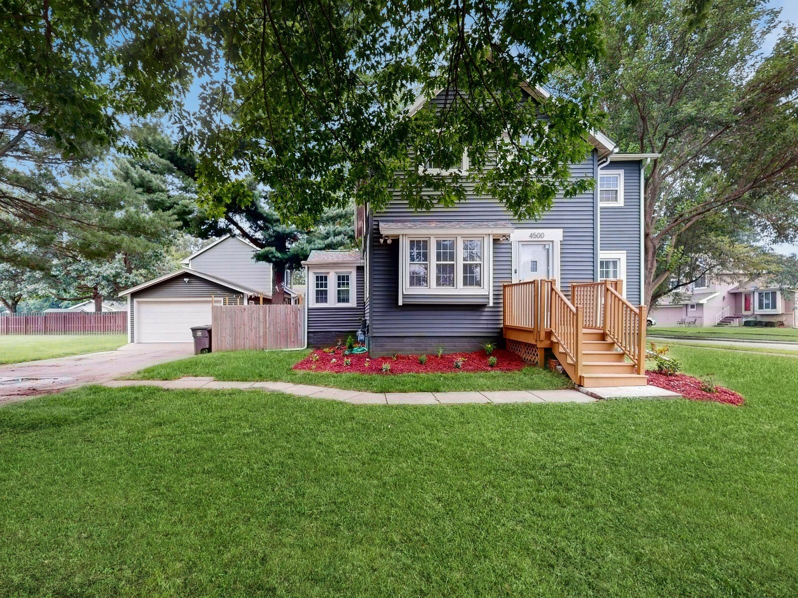 Property Photo:  4500 SW 26th Street  IA 50321 