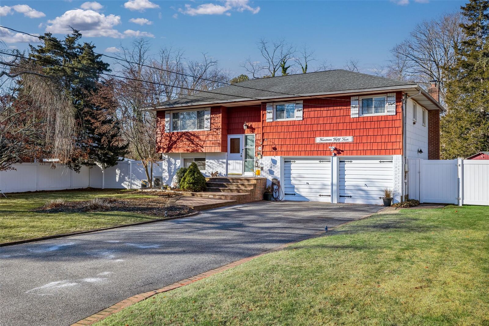 Property Photo: 1454 Manor Lane NY 11706