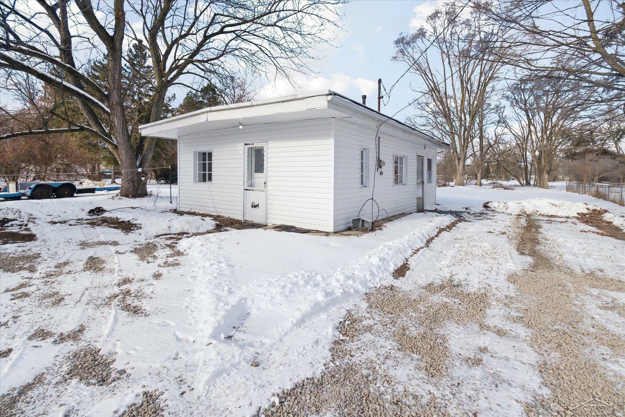 Property Photo:  356 / 362 Shattuck Road  MI 48604 