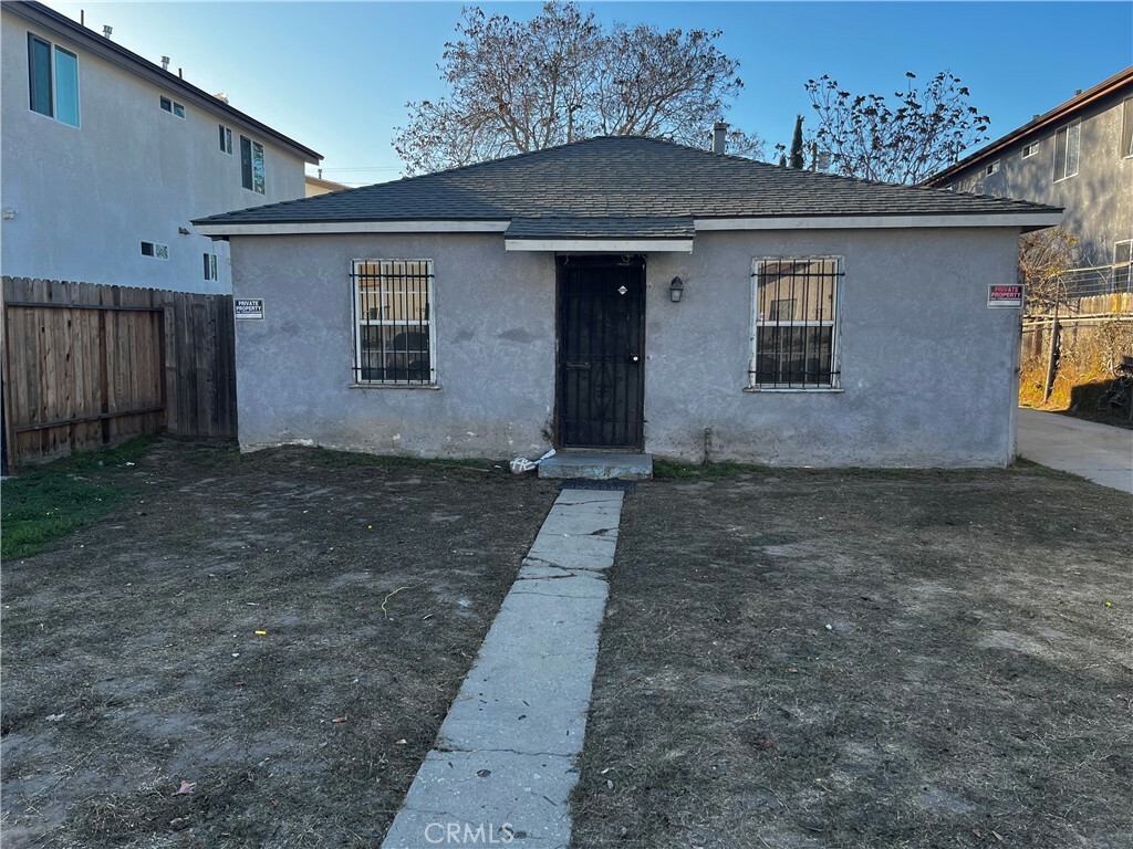 Property Photo:  442 E 118th Street  CA 90061 