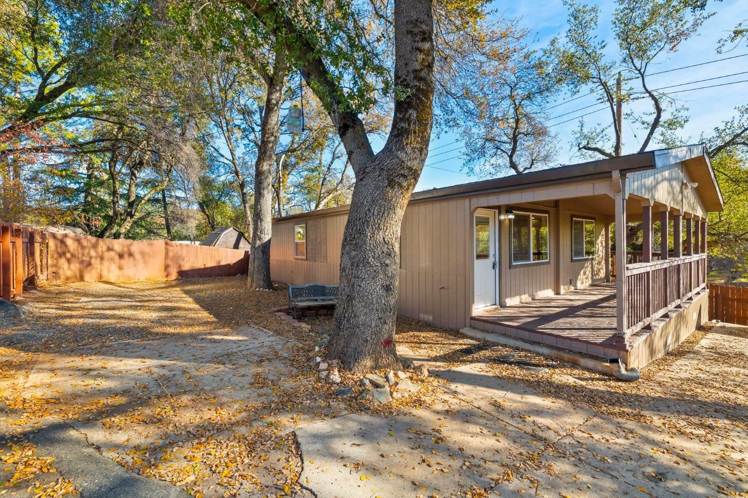 Property Photo:  20106 Jamestown Rd 4  CA 95370 