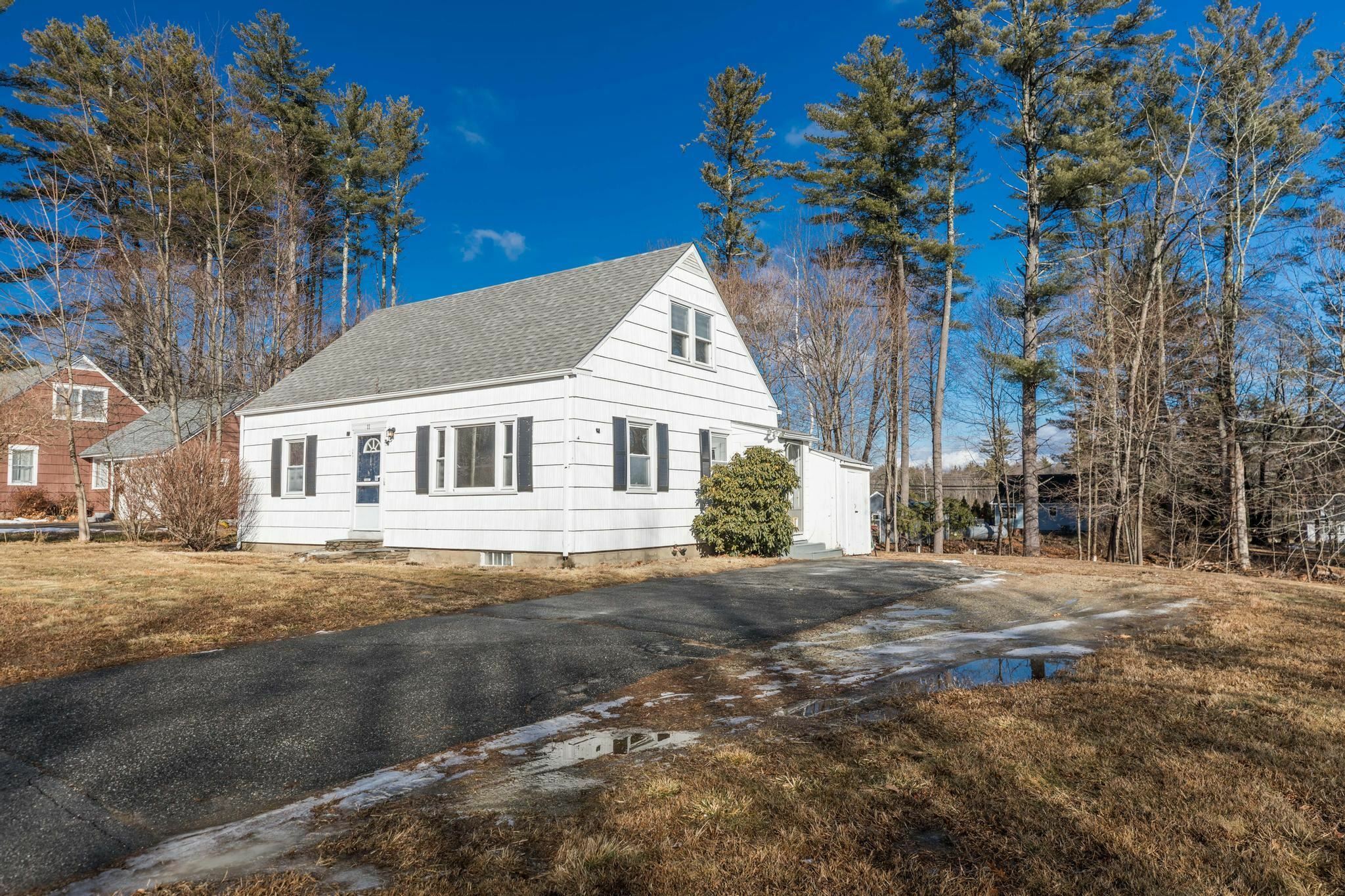 Property Photo:  11 Richardson Drive  NH 03820 