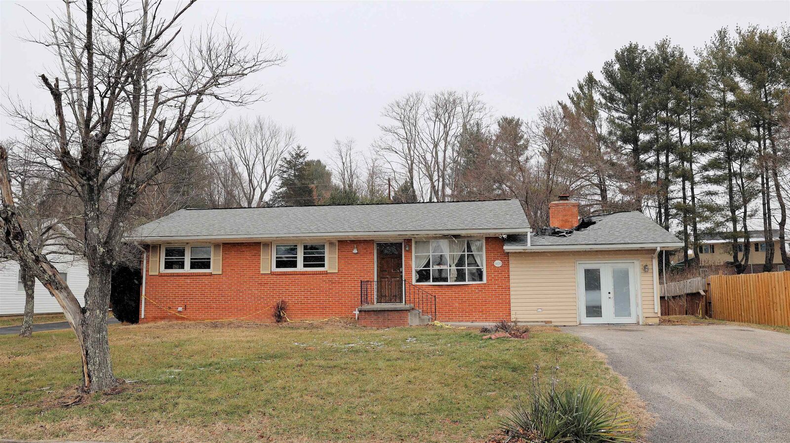 Property Photo:  909 Custis Street  VA 24141 