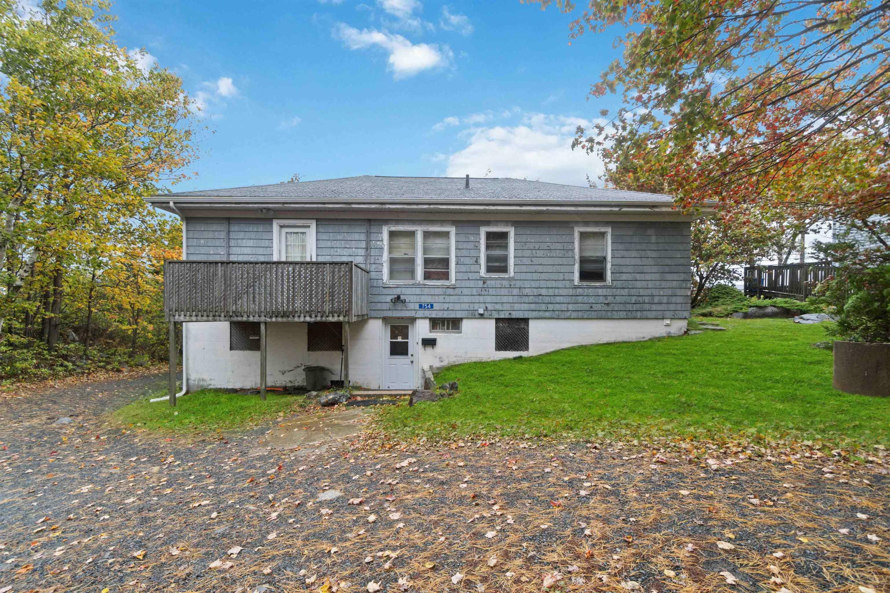 Photo de la propriété:  752/754 St Margarets Bay Road  NS B3N 1K7 