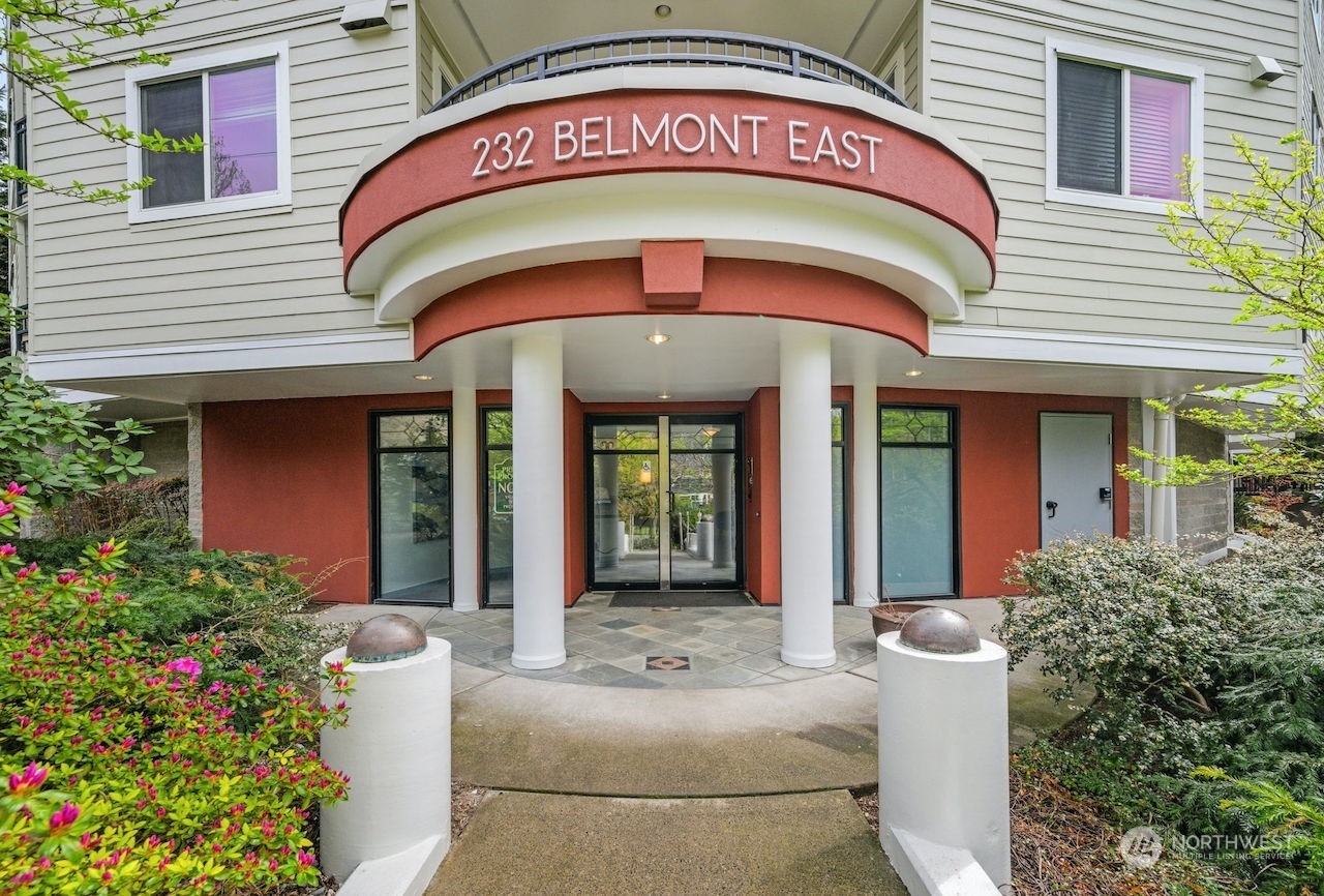 Property Photo:  232  Belmont Avenue E 502  WA 98102 