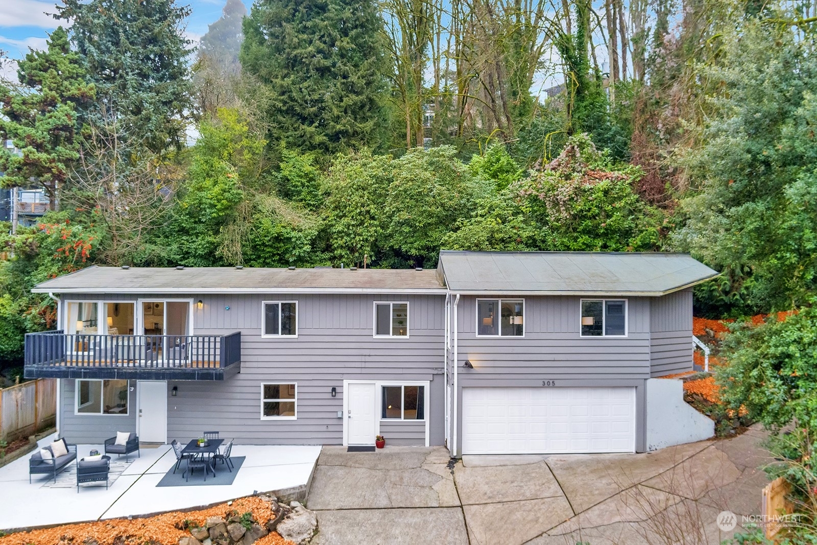 Property Photo:  305  34th Avenue E  WA 98112 