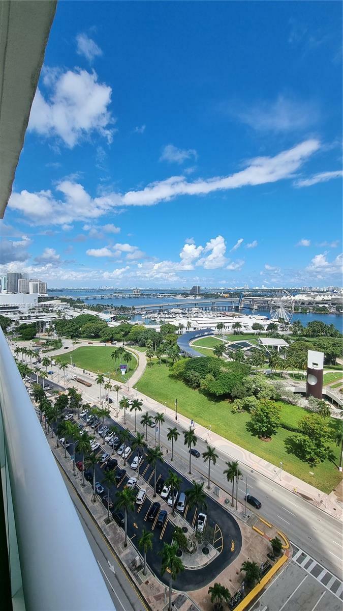 Property Photo: 50 Biscayne Blvd 1902 FL 33132
