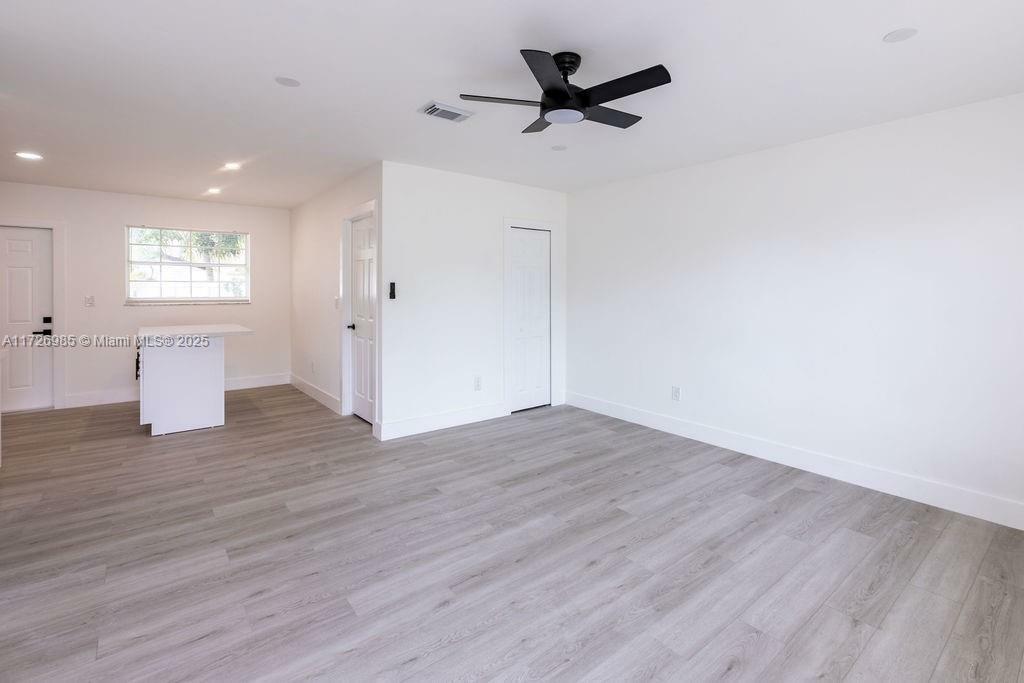 Property Photo:  355 SW 17th Ave  FL 33030 