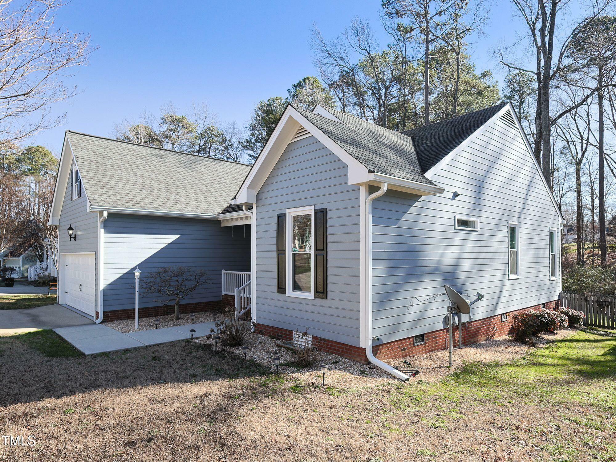 Property Photo:  2604 Dahlgreen Road  NC 27615 