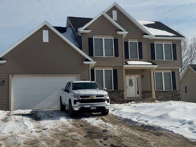 Property Photo:  35 Kaye Park Terrace  NY 14624 