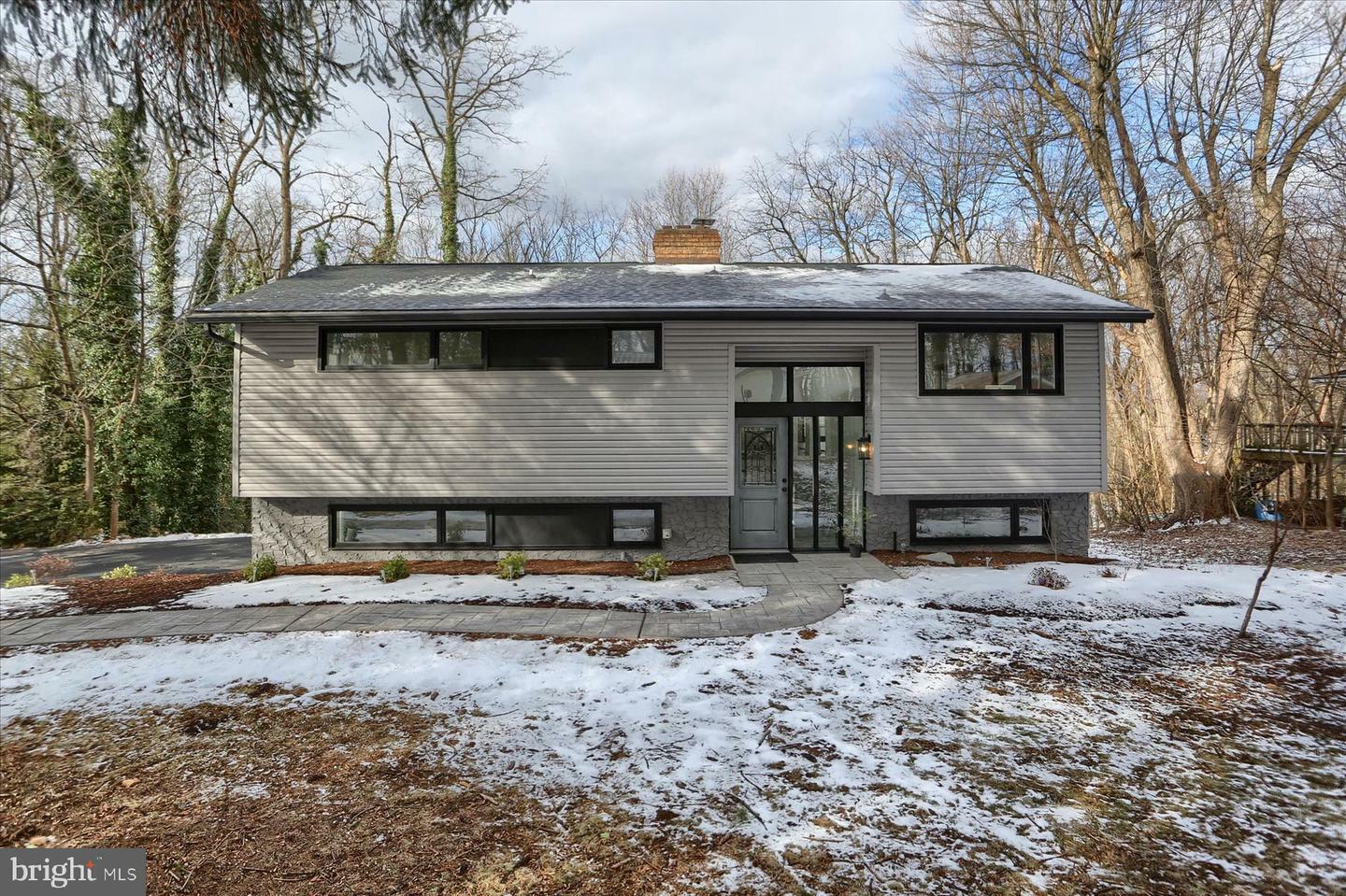 Property Photo:  1127 Ridge Road  PA 17022 