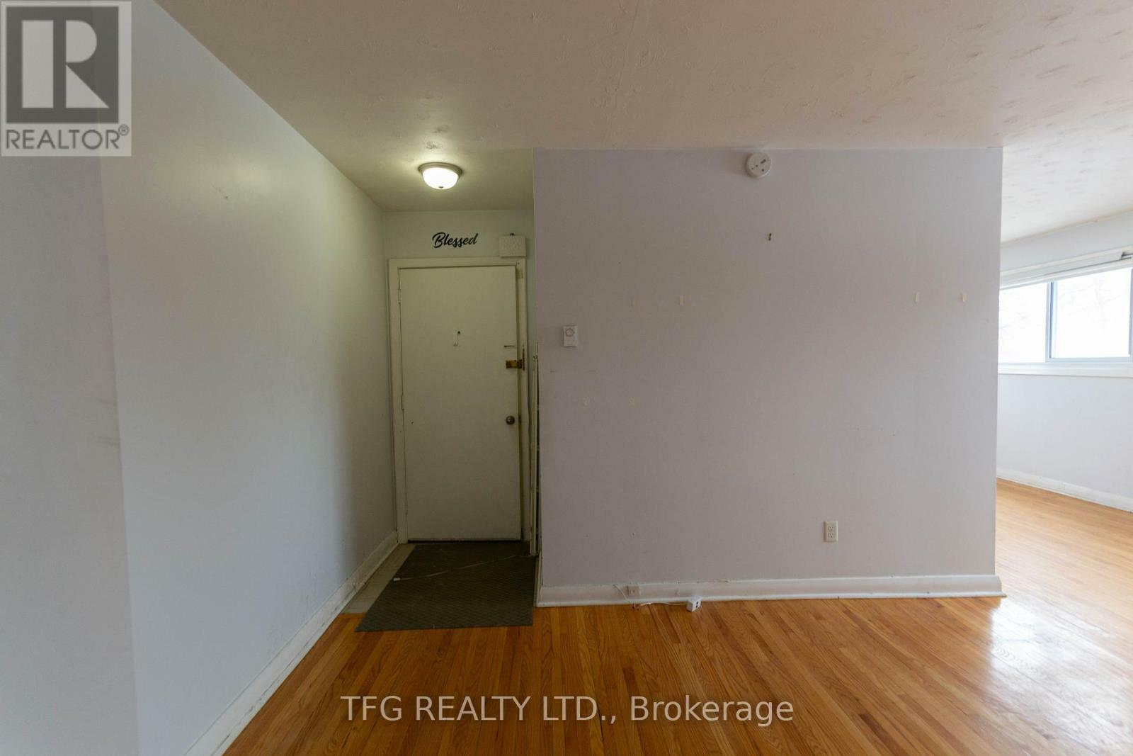 Property Photo:  463 Bond Street East 2  ON L1G 1B9 