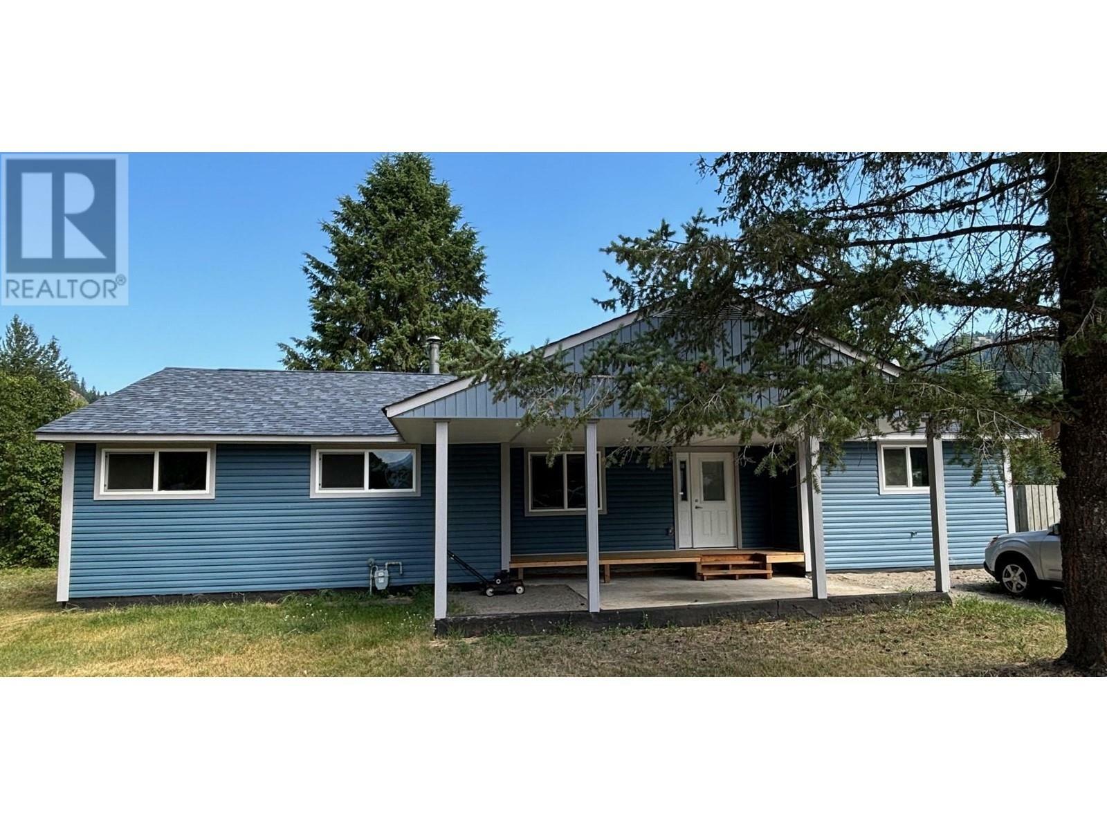 503 Woodgreen Crescent  Greenwood BC V0H 1J0 photo