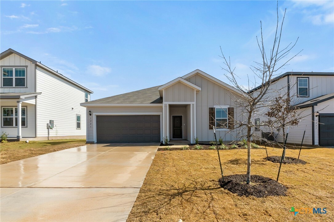 Property Photo: 1221 Crimson Sky Court TX 76513