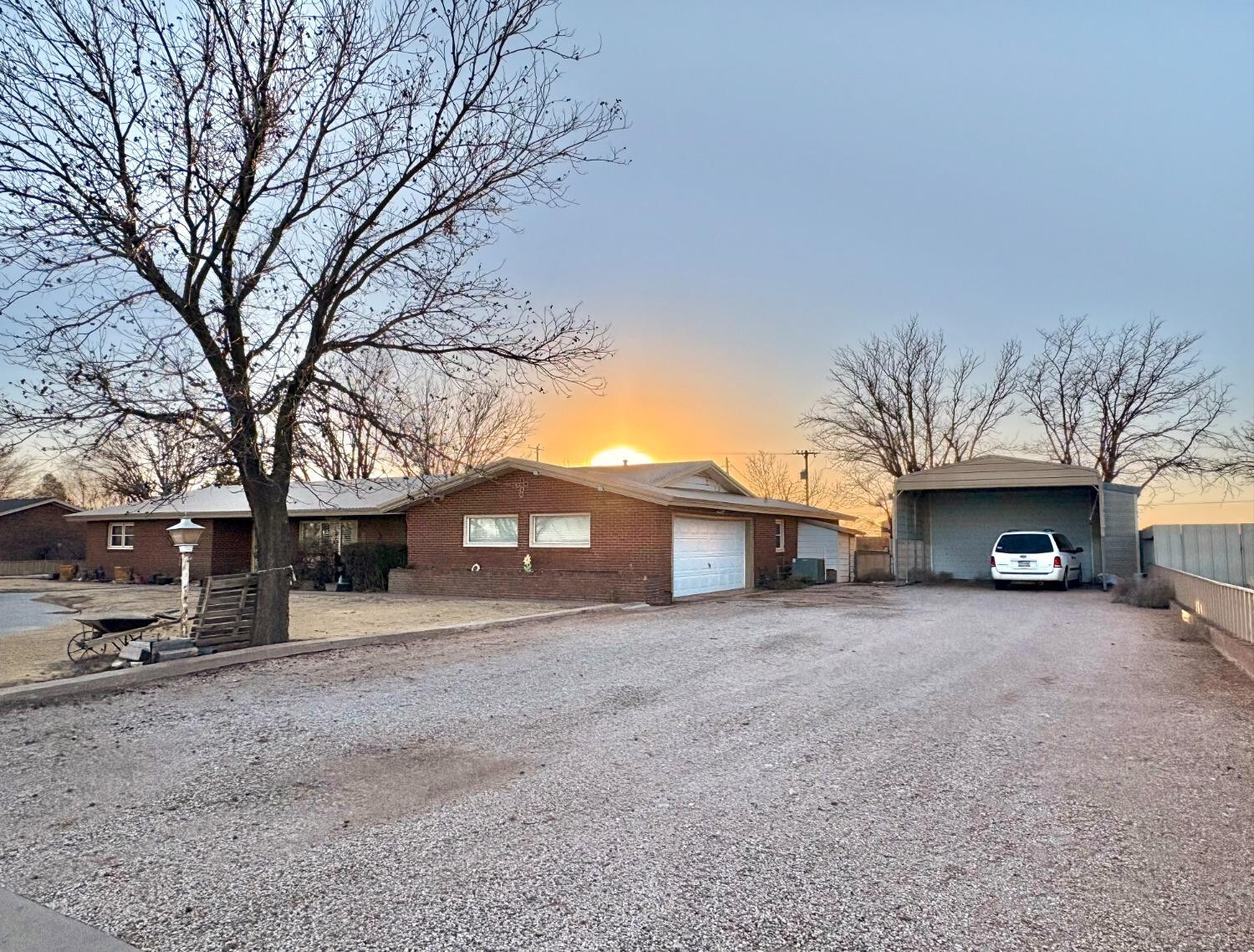 Property Photo: 819 N Amherst Highway TX 79031