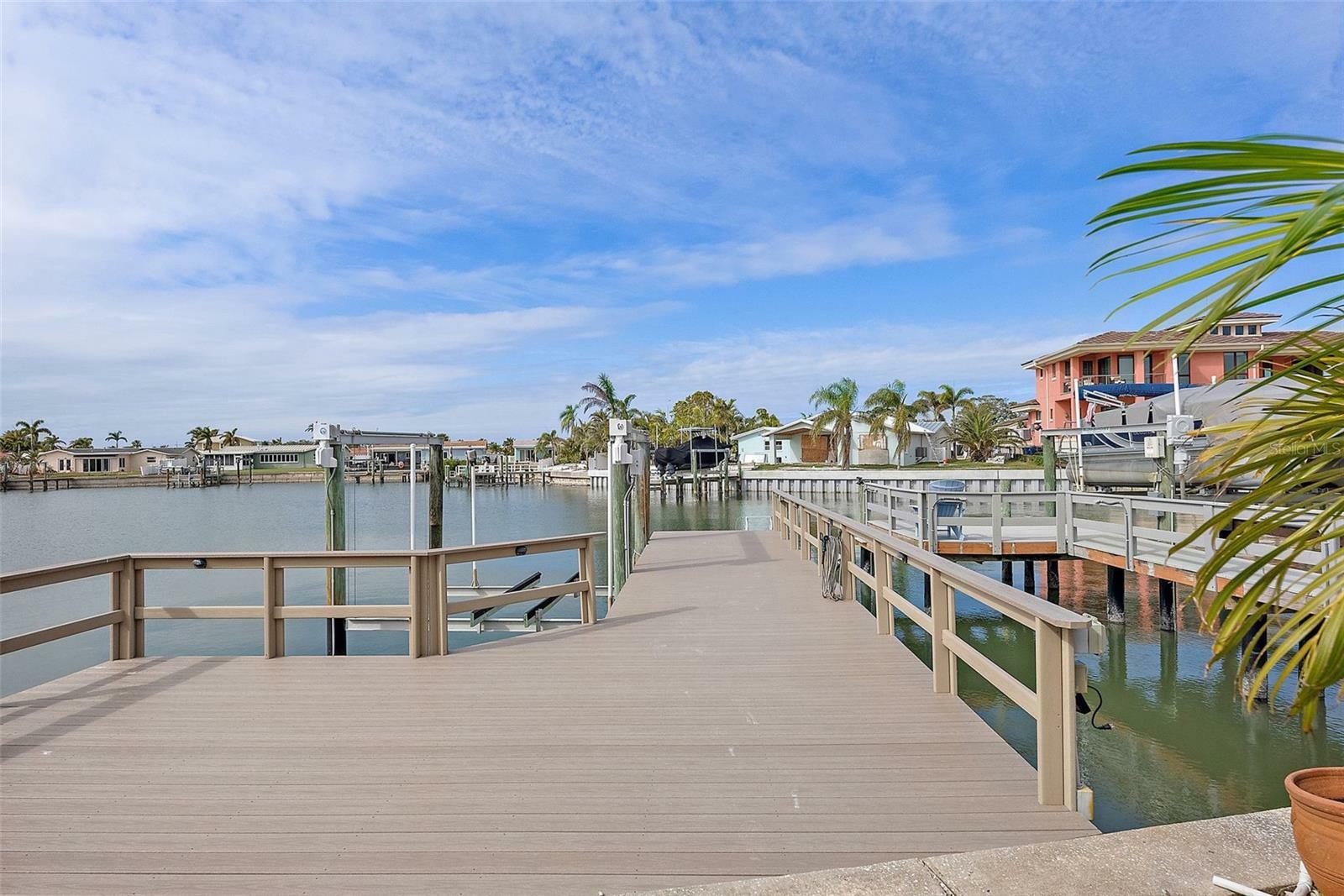 Property Photo:  407 Boca Ciega Point Boulevard N  FL 33708 