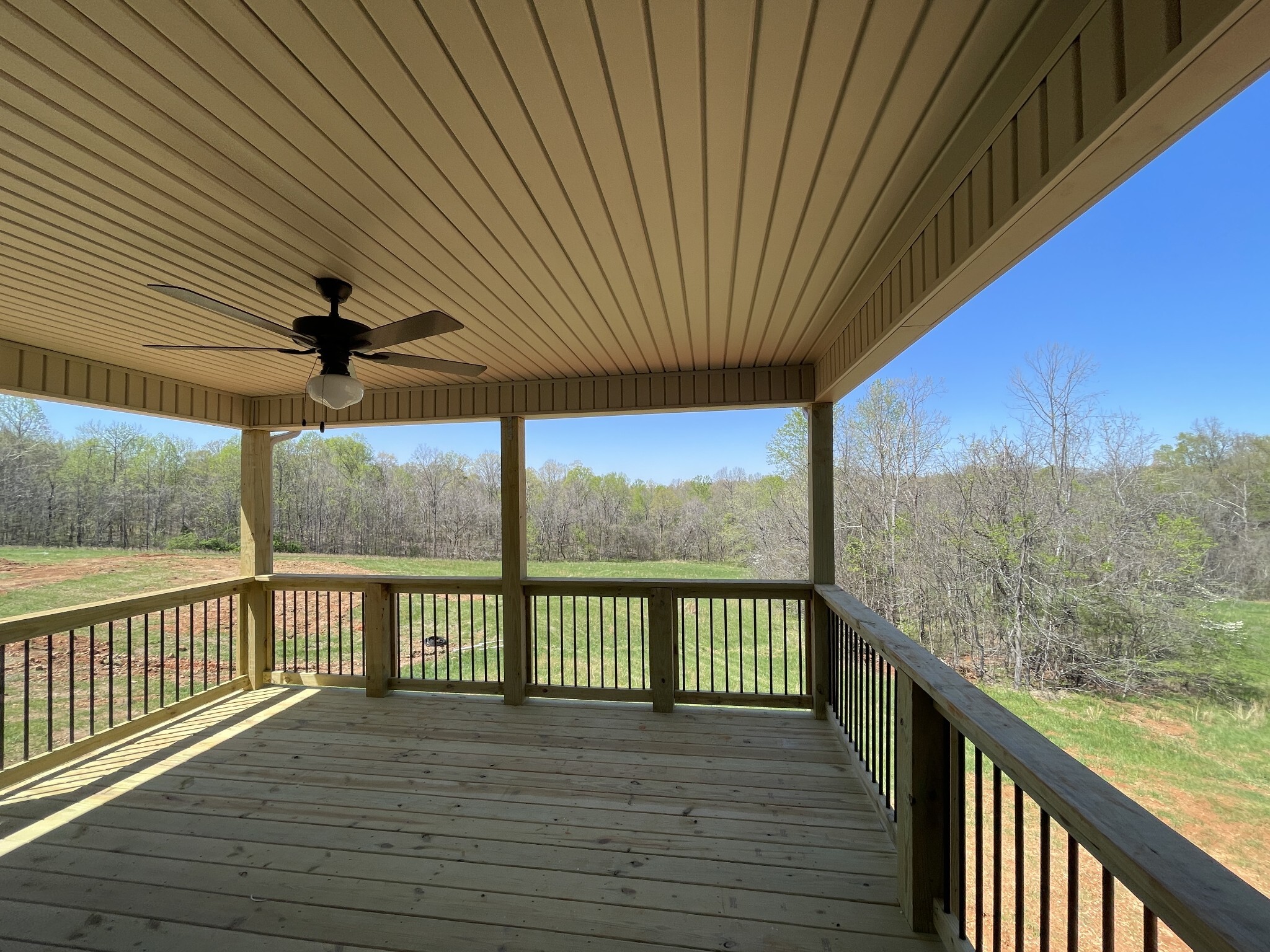 Property Photo: 975 Palmyra Rd TN 37040