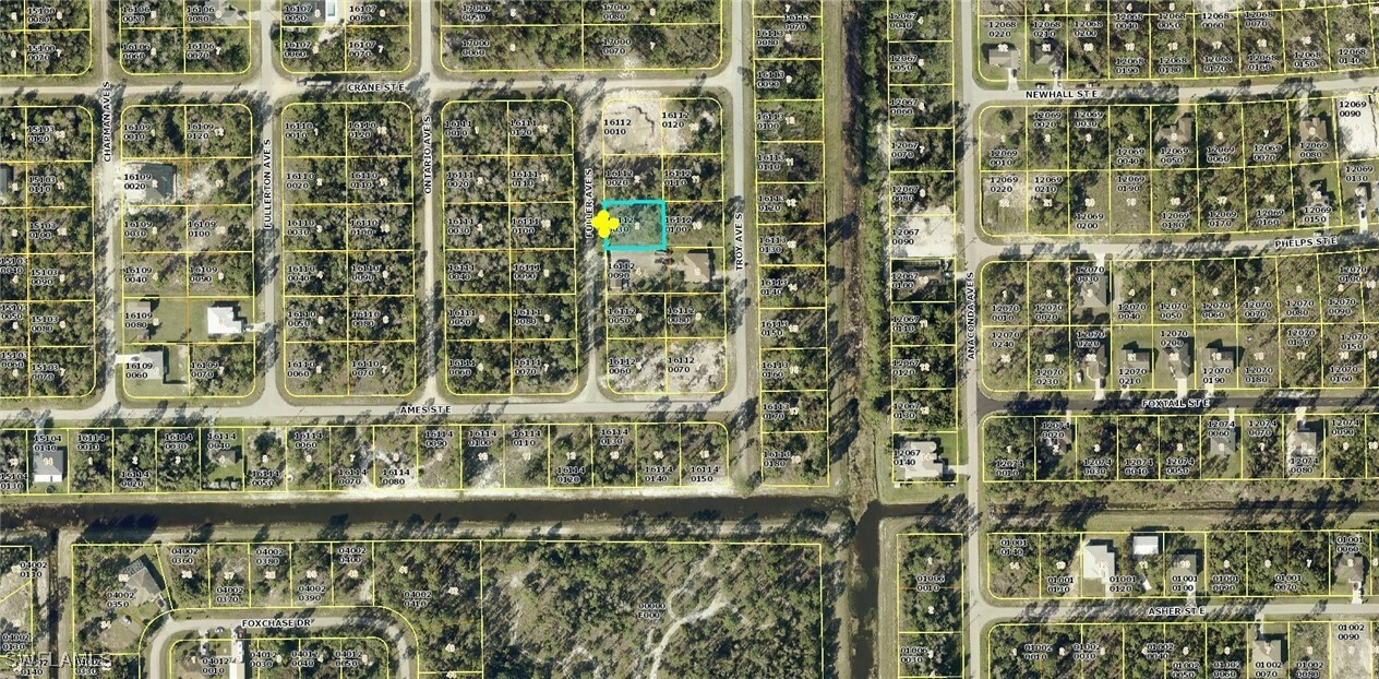 Property Photo:  847 Fuller Avenue S  FL 33974 