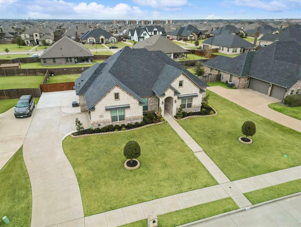 Property Photo:  305 Equestrian Drive  TX 75165 