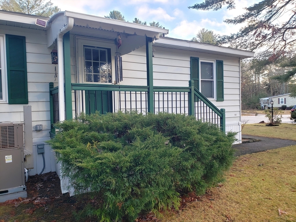 Property Photo: 54-8 South Meadow Village 54-8 MA 02330