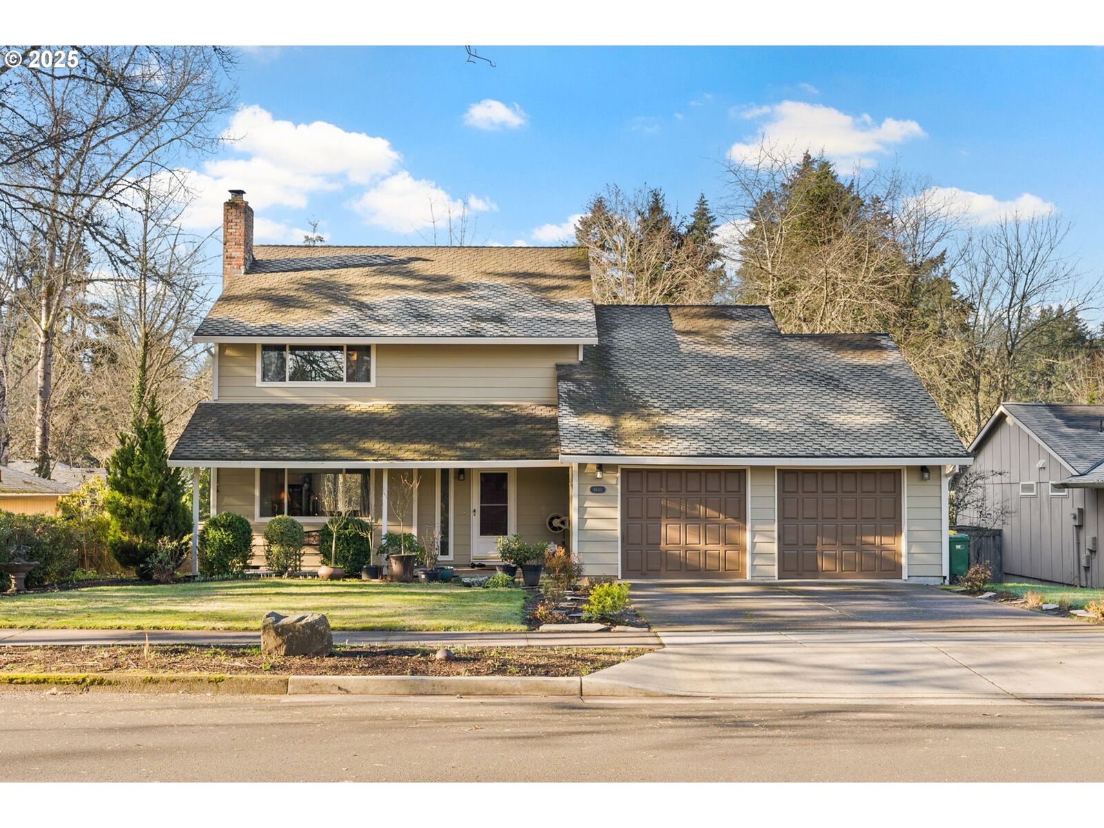 Property Photo:  9645 SW New Forest Dr  OR 97008 