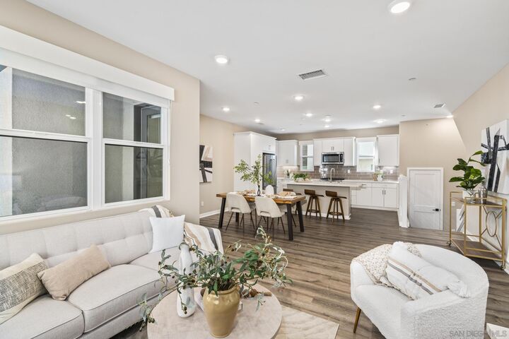 Property Photo:  2874 Via Alta Pl  CA 92108 