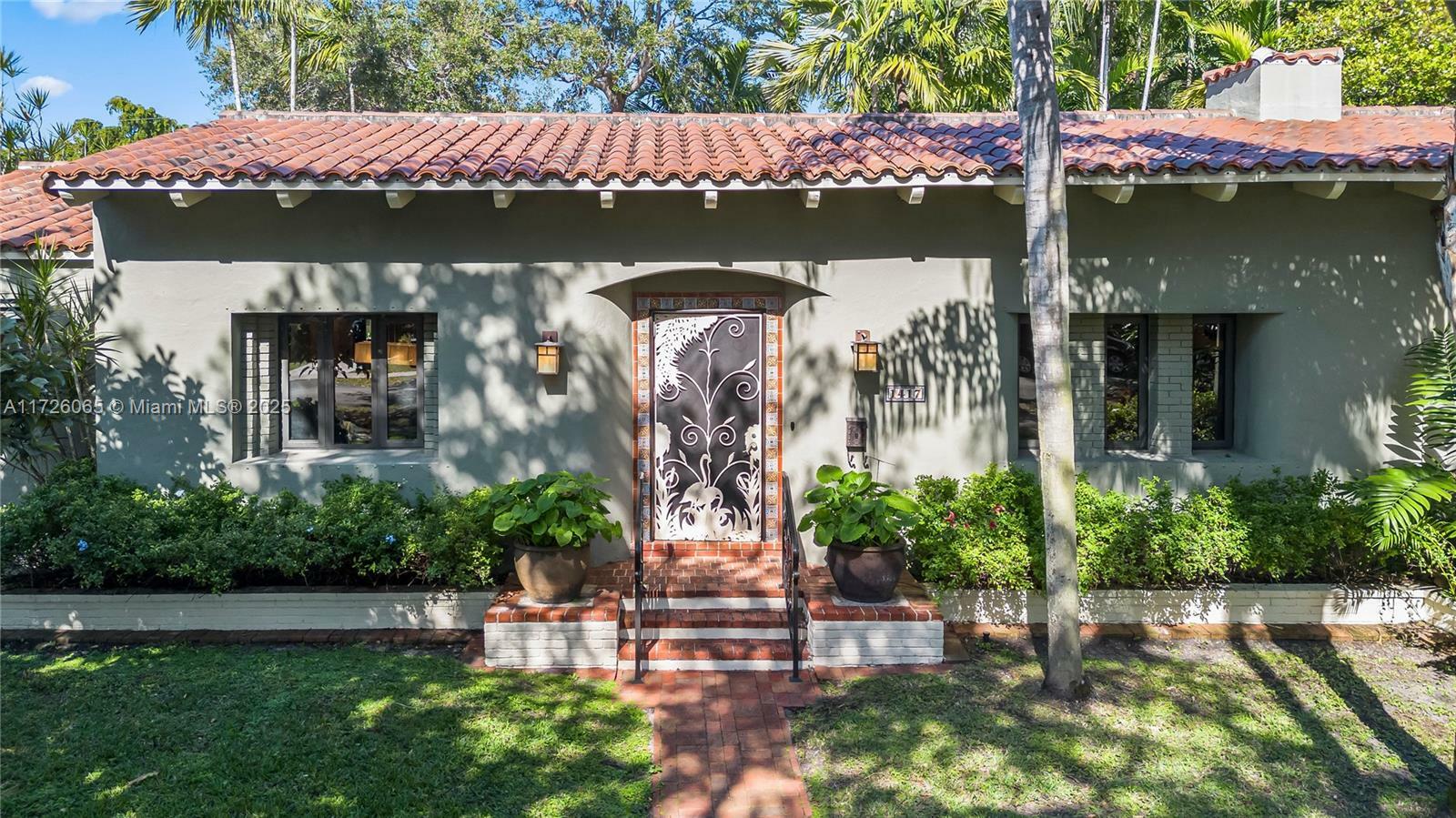 Property Photo:  1417 Medina Ave  FL 33134 