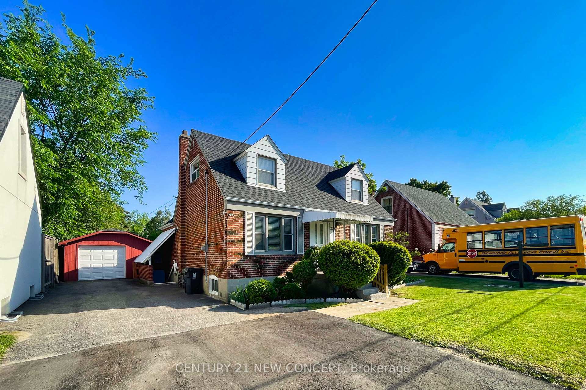 Photo de la propriété: 205 Finch Ave W ON M2R 1M2