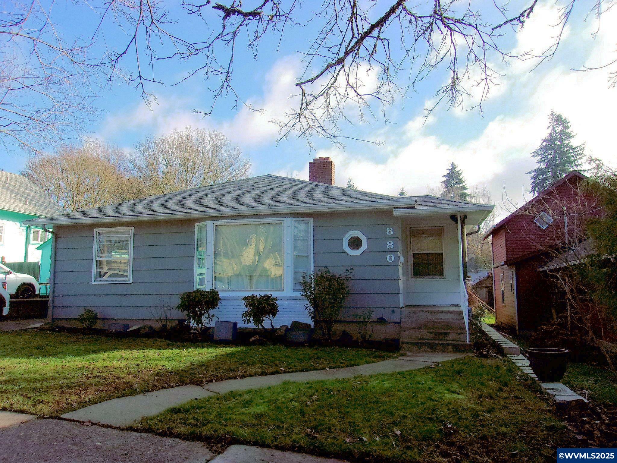 Property Photo:  880 Breys Av NE  OR 97301 