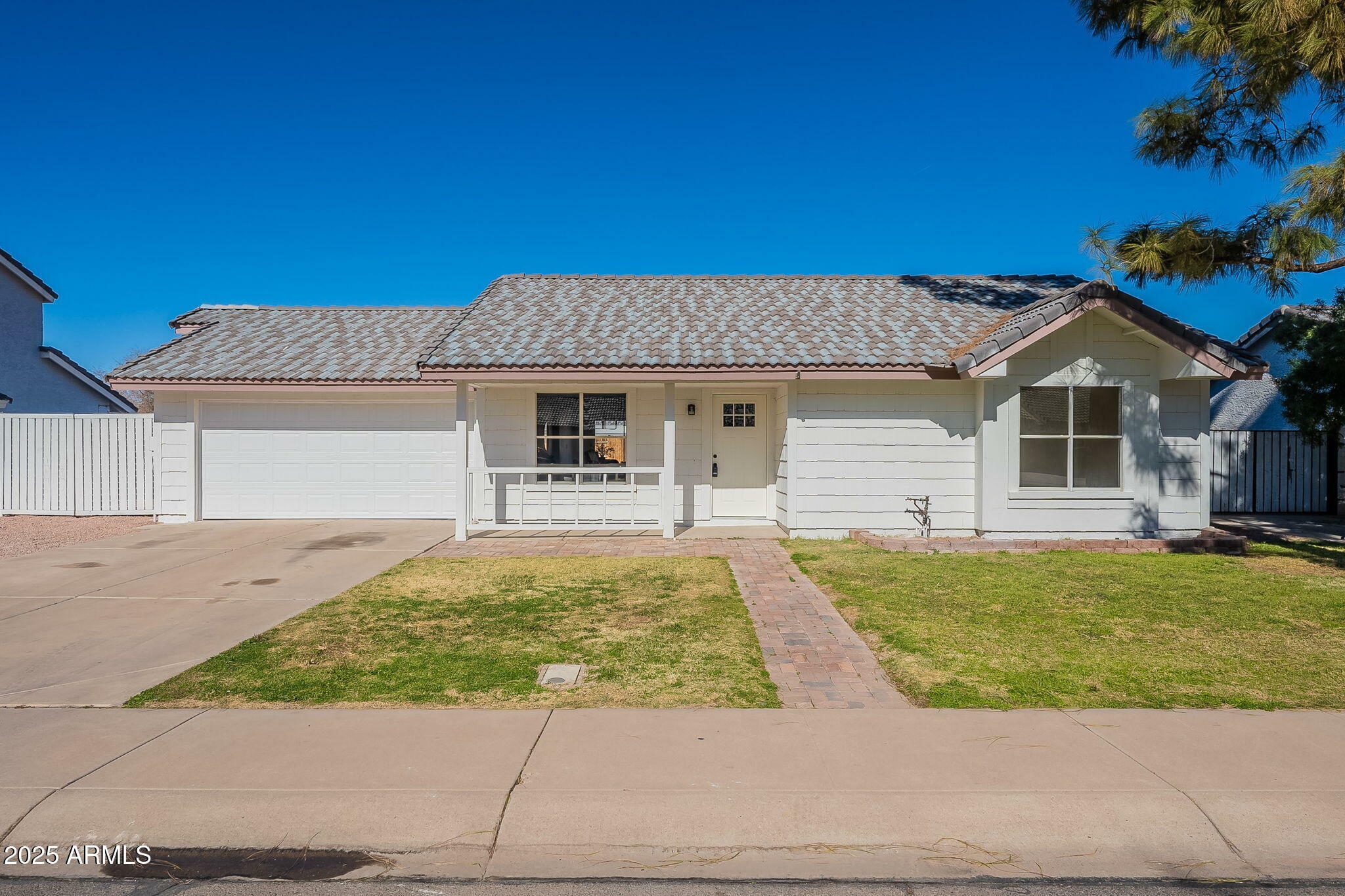 Property Photo:  1164 E Harrison Street  AZ 85225 