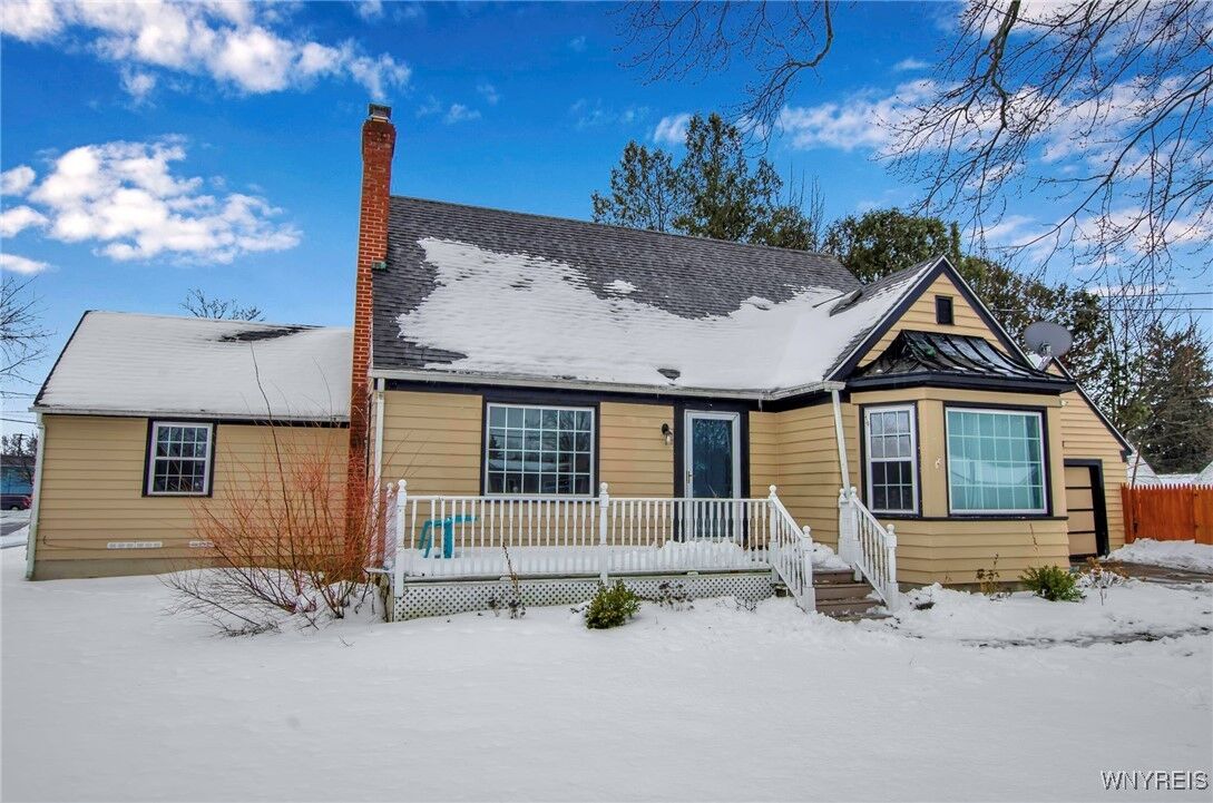 Property Photo:  13361 Irving Street  NY 14004 