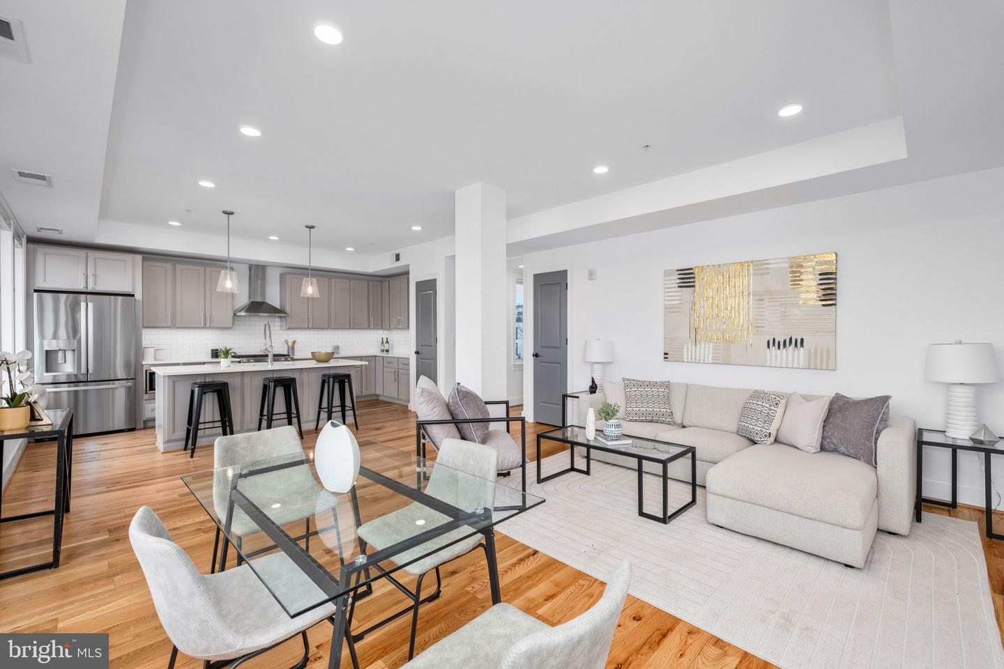 Property Photo:  811 Upshur Street NW 9  DC 20011 