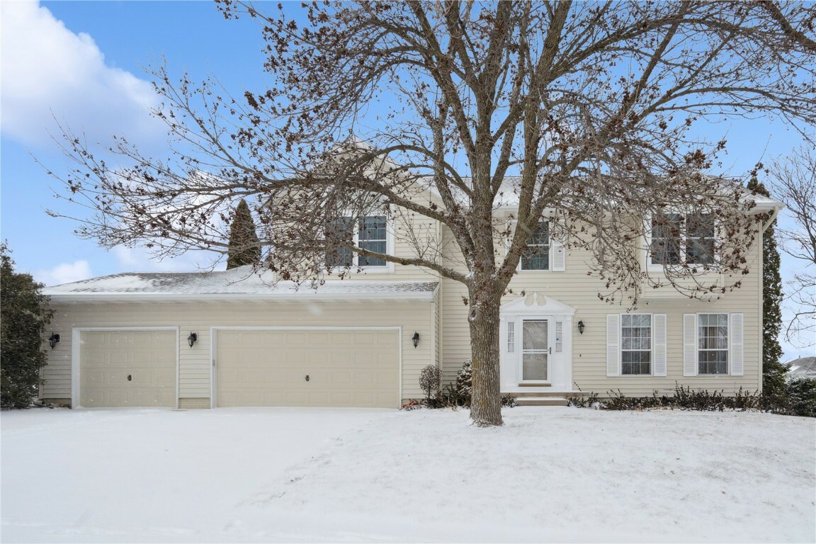 Property Photo:  6902 Rockingham Drive SW  IA 52404 