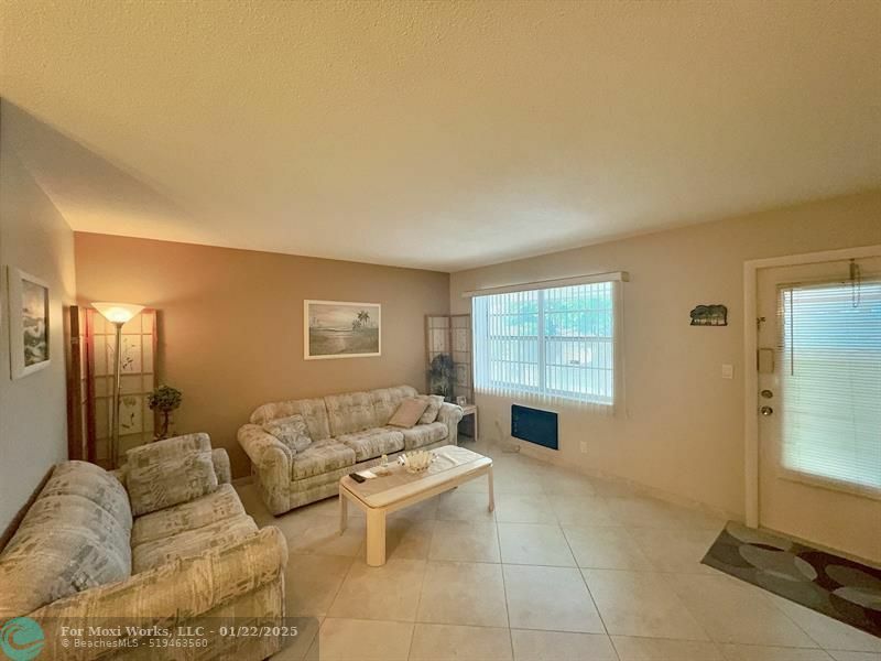 Property Photo:  2160 NE 56th Ct 203  FL 33308 