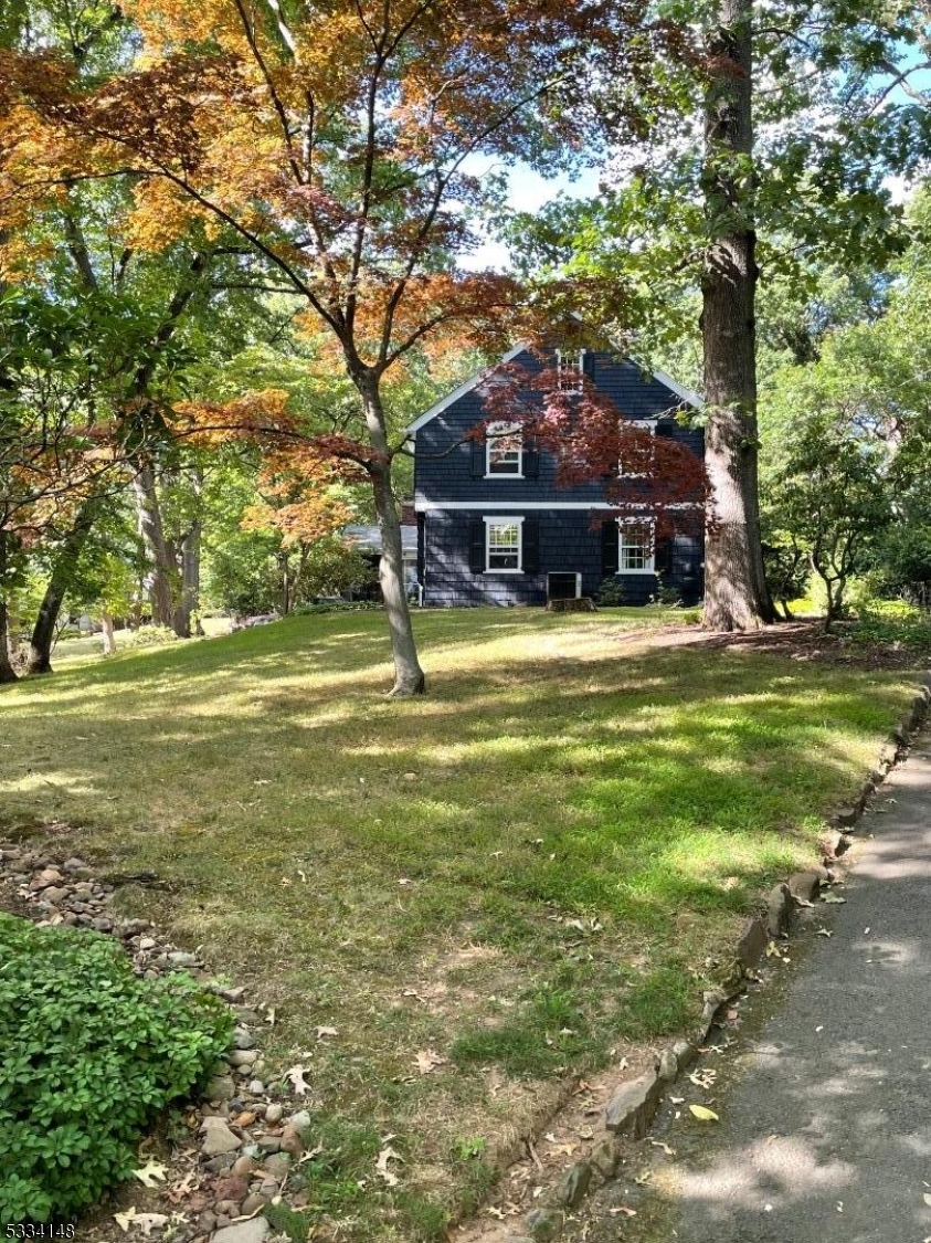 Property Photo:  931 Oakwood Pl  NJ 07060 