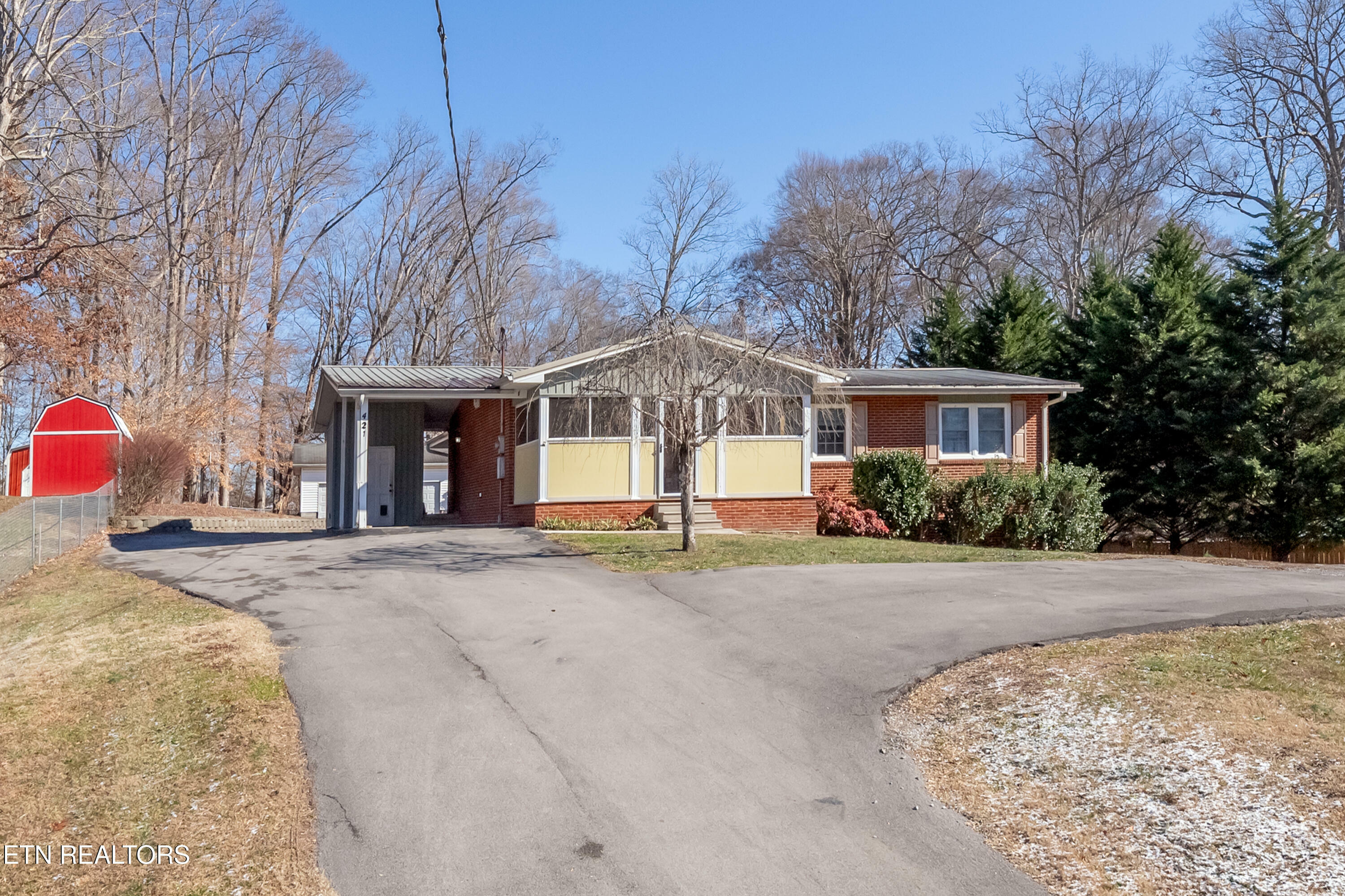 Property Photo:  421 Maple Ave  TN 37840 