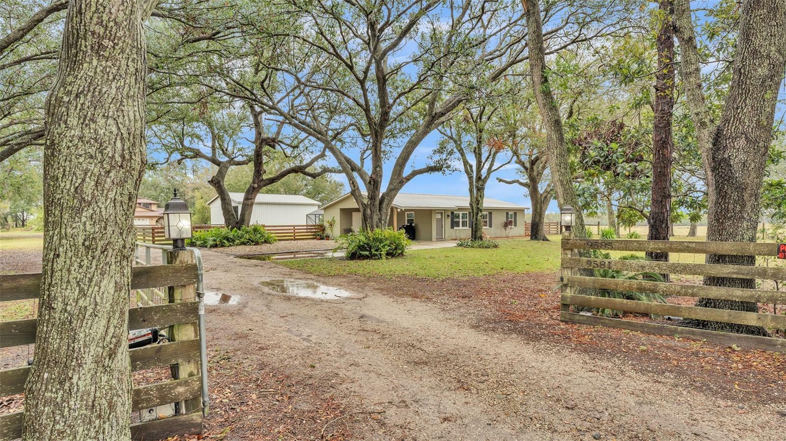 Property Photo:  9585 Shreck Road  FL 33830 