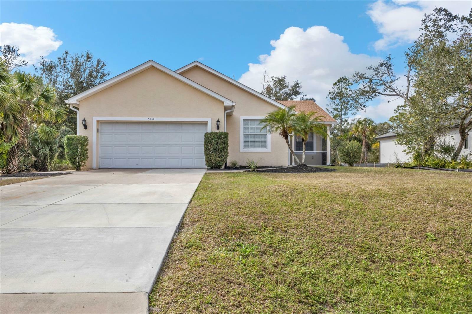 Property Photo: 5547 Wagon Wheel Drive FL 34291