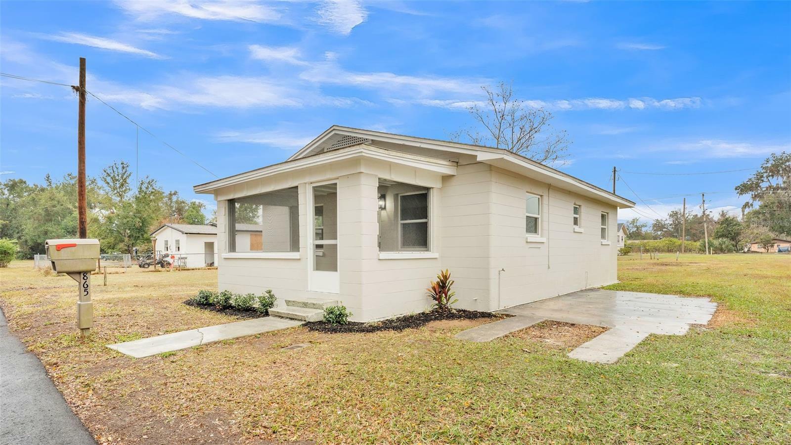 Property Photo:  865 S 9th Avenue  FL 33830 