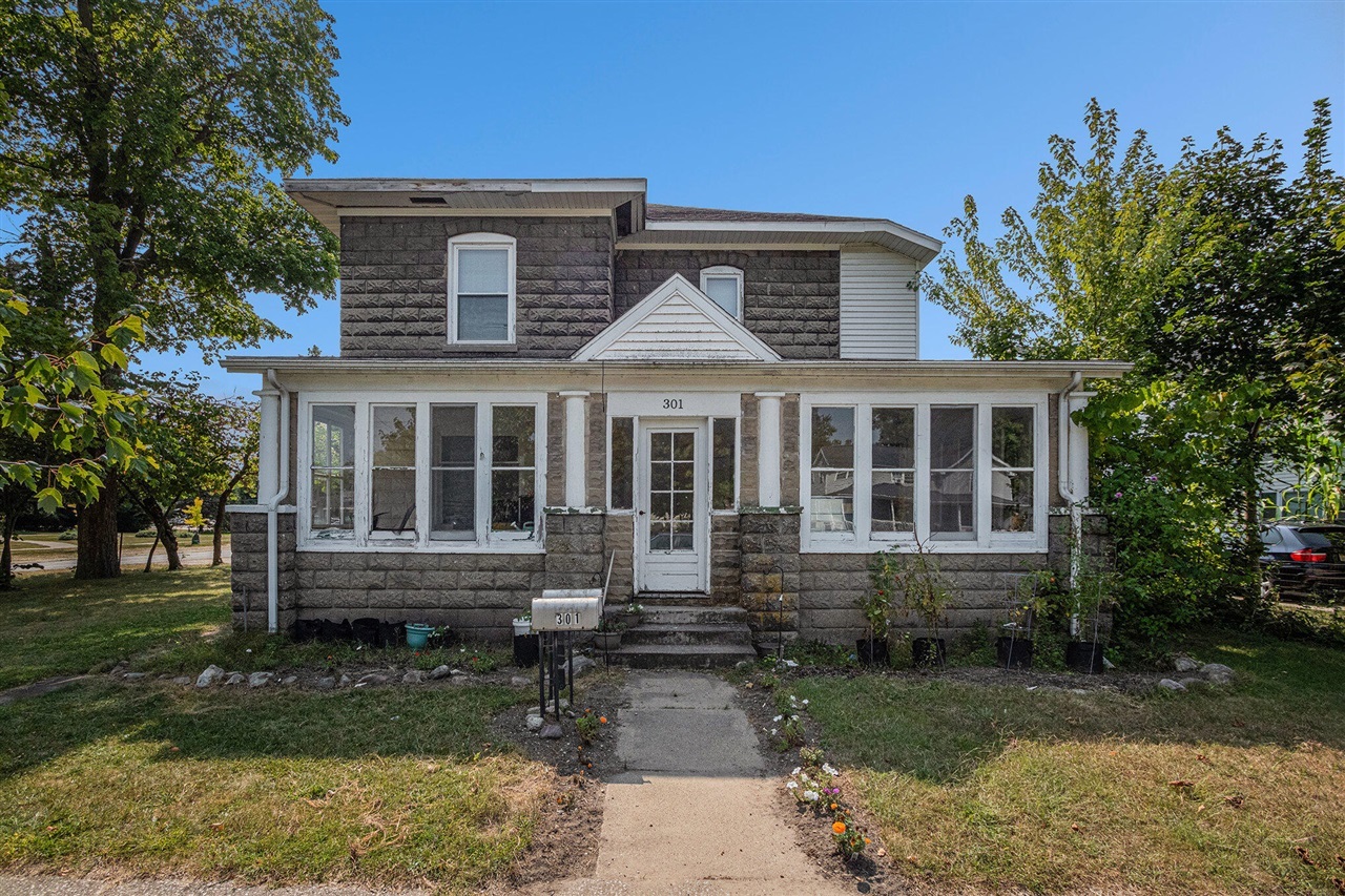 Property Photo: 301 N Main Street MI 49103-1040
