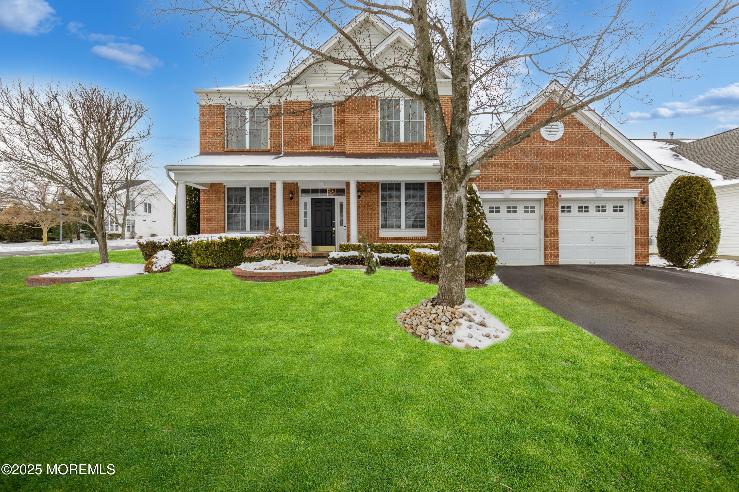 Property Photo:  18 Crenshaw Court  NJ 08831 