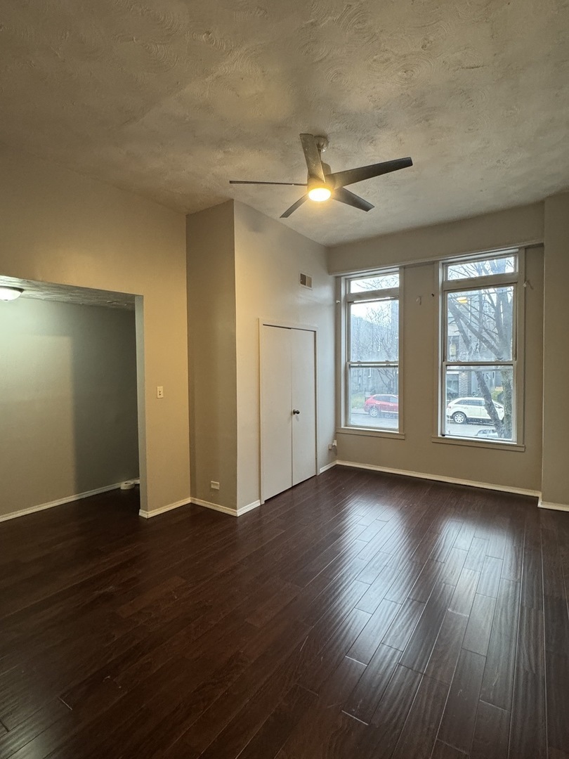 Property Photo:  2733 W Warren Boulevard 2  IL 60612 