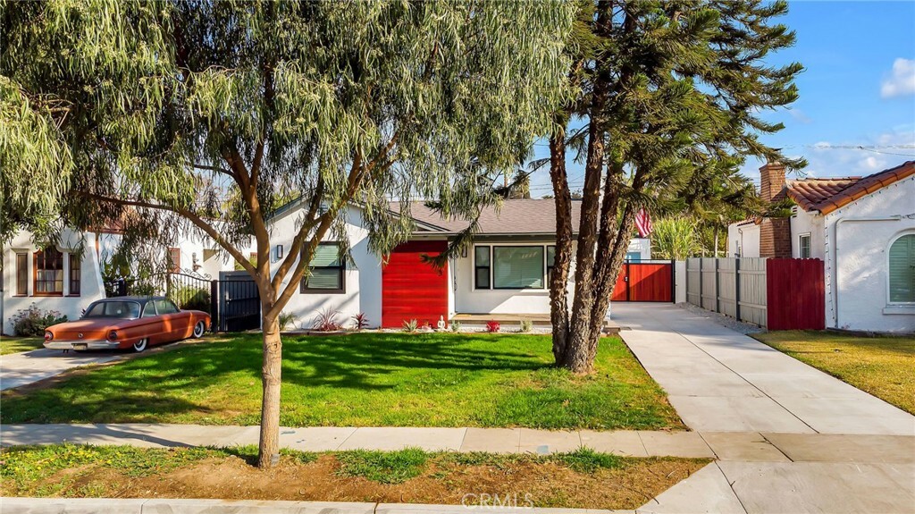 Property Photo: 11523 Rincon Drive CA 90606