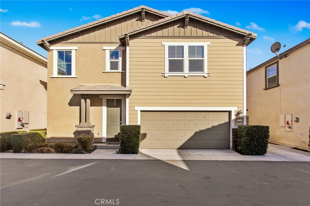 Property Photo:  13946 Blossom Way  CA 92880 