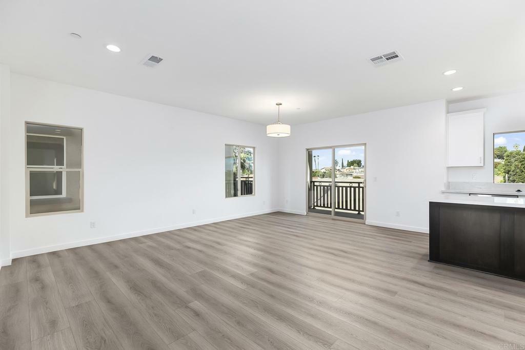 Property Photo: 8540 Vista Azul Pl CA 91945