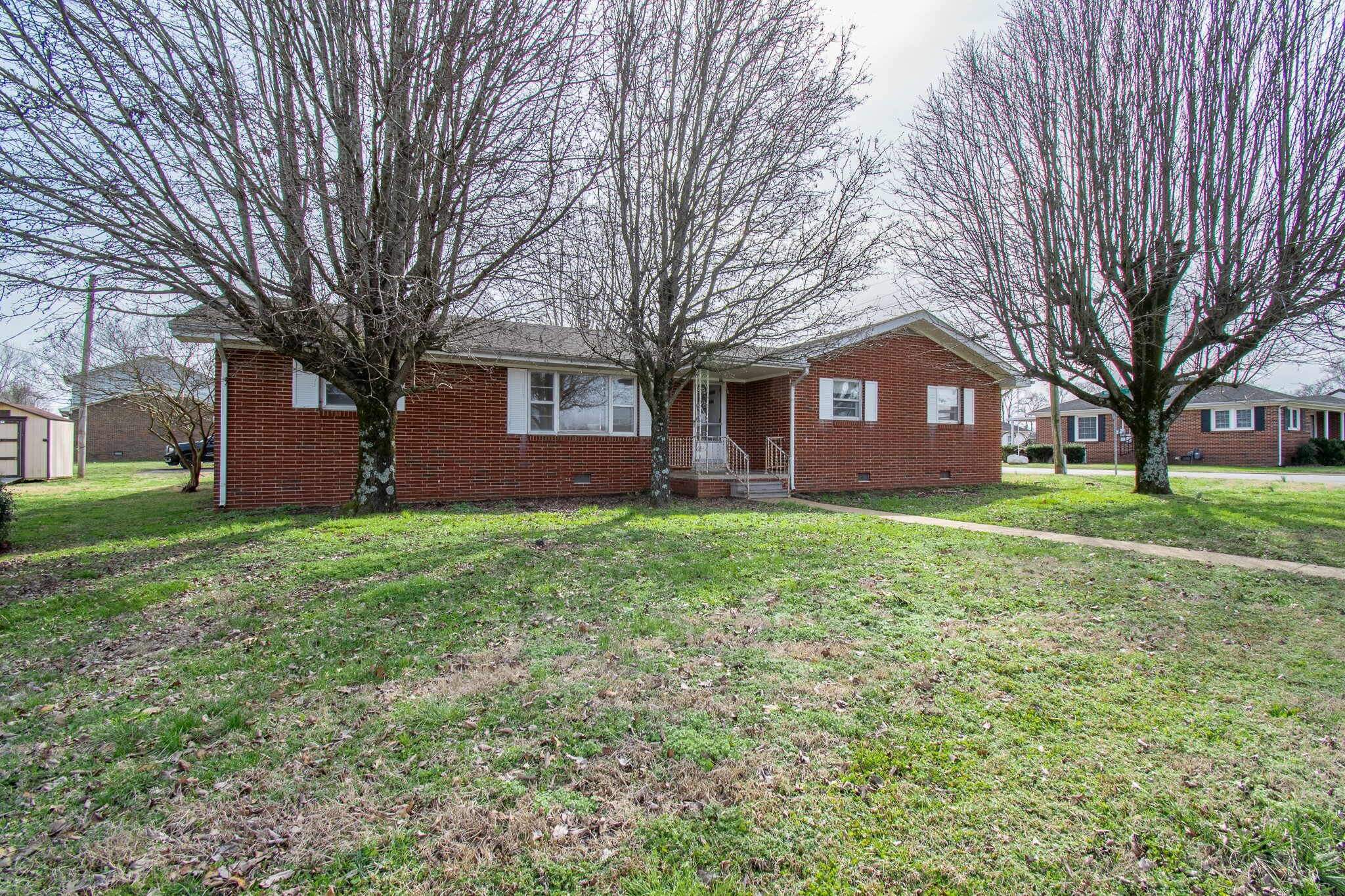 Property Photo:  999 Mill St  TN 38478 